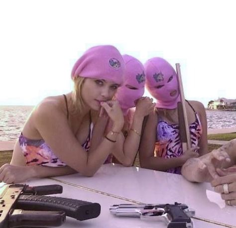 Spring Breakers Aesthetic, February Manifestation, Spring Breakers Costume, Spring Break Movie, Lydia Core, 2010s Party, Rizz Party, Comfort Films, Indie Sleeze