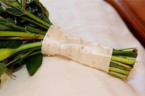 How to Make a Wedding Bouquet - hitched.co.uk Picking Wedding Flowers, Bouquet Ribbon Wrap, Make Your Own Wedding Bouquet, Renewal Of Vows Ideas, Bridal Bouquet Handle, Make A Wedding Bouquet, Flower Girls Ideas, May Wedding Flowers, Diy Bridesmaid Bouquet