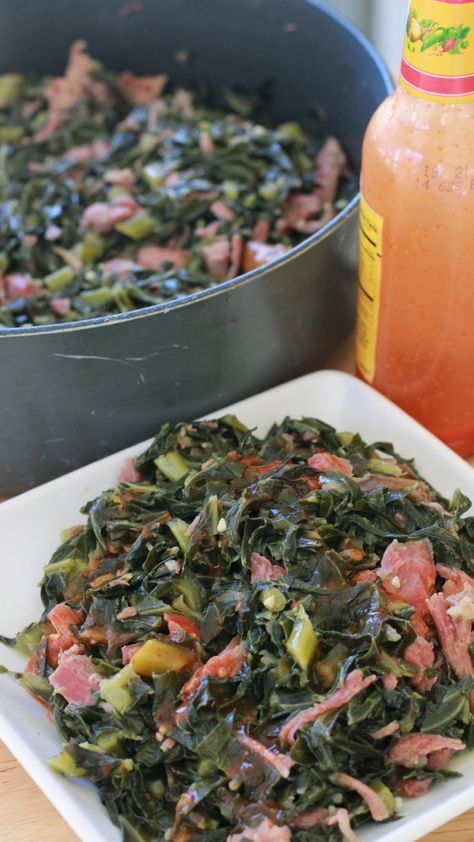 southern soul food collard greens recipe Soul Food Collard Greens, Greens Recipe Soul Food, Southern Collard Greens, Recipes Soul Food, Collard Greens Recipe, Southern Soul Food, Divas Can Cook, Soul Sunday, Soul Food Recipes