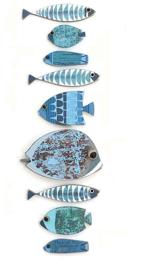 Painted Wooden Fish, Pottery Fish Ideas, Sea Clay Art, Wooden Fish Art, Simple Things To Paint, Easy Canvas Painting For Beginners, Wooden Fish Decor, Painting On Small Canvas, Fish Pottery