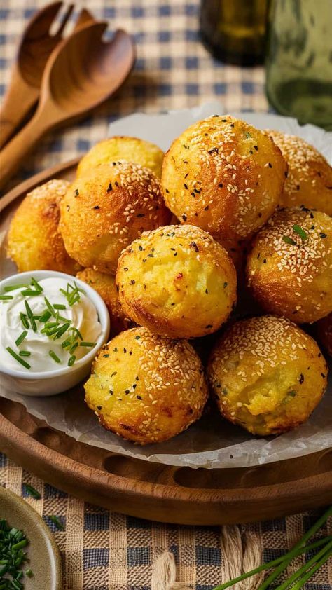 Air Fryer Mashed Potato Balls Air Fried Mashed Potato Balls, Mashed Potatoes Balls Air Fryer, Air Fryer Cheese Puffs, Potato Cheese Balls Air Fryer, Air Fryer Mashed Potato Cakes, Mash Potato Appetizer, Leftover Mashed Potatoes Air Fryer, Bread Balls Recipe, Air Fryer Cheese Balls