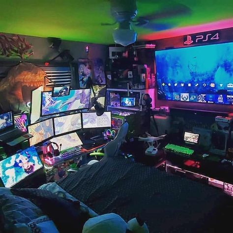 Small Game Rooms, Gaming Bedroom, Retro Games Room, Gaming Equipment, Best Gaming Setup, Gaming Rooms, Computer Gaming Room, Home Studio Setup, Pc Gaming Setup