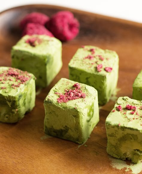 Matcha Truffles, Matcha Powder Recipes, Green Tea Dessert, Matcha Desserts, Matcha Green Tea Recipes, Tea Desserts, Matcha Dessert, Matcha Cake, Matcha Recipes