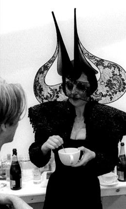 Sophie Dahl, Isabella Blow, Daphne Guinness, English Magazine, Stella Tennant, Philip Treacy, Anna Wintour, Fashion Icons, Mad Hatter