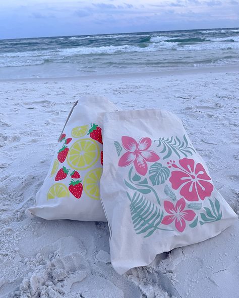 ✨The perfect tote bags for all of your needs!!!👜 Made out of 100% canvas, this tote is very durable and can withstand heavy items! It is 15x16” making it the perfect size for school or office work, grocery shopping, or even a day at the beach or park!!! 🐶I used our ‘strawberry lemonade’ the other day when I was taking my puppy to the vet, and it was perfect!!!🍓🍋 #smallbusiness #supportsmallbusiness #smallbusinessowner #totebag #newarrivals #kaylarosekreations #smallbiz #shopsmall Canvas Bag Painting, Small Business On Instagram, Handpainted Tote Bags, New Shirt Design, Business On Instagram, Glass Cups, Strawberry Lemonade, My Puppy, Eco Bag