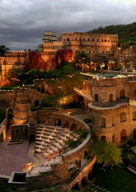 Warangal Fort, Neemrana Fort Palace, Neemrana Fort, India Tourism, Travel Honeymoon, Ancient Indian Architecture, Amazing India, Indira Gandhi, India Asia