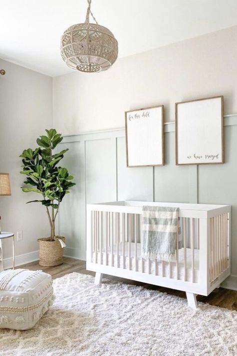 We’ve put together a selection of 55 inspiring nursery ideas to create a space that reflects your personal style and provides a comfortable and cozy environment for your little one. Idee Babyshower, Baby Nursery Inspiration, White Crib, Baby Room Neutral, Baby Room Themes, Nursery Room Design, Girl Nursery Room, Baby Room Inspiration, Baby Boy Room Nursery