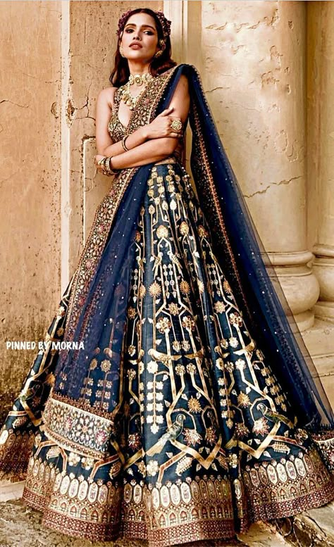 Anarkali Design, Lehenga Shopping, Christian Wedding Gowns, Jj Valaya, Baju Kahwin, Floor Length Anarkali, Gold Floor, Latest Bridal Lehenga, Zardosi Work