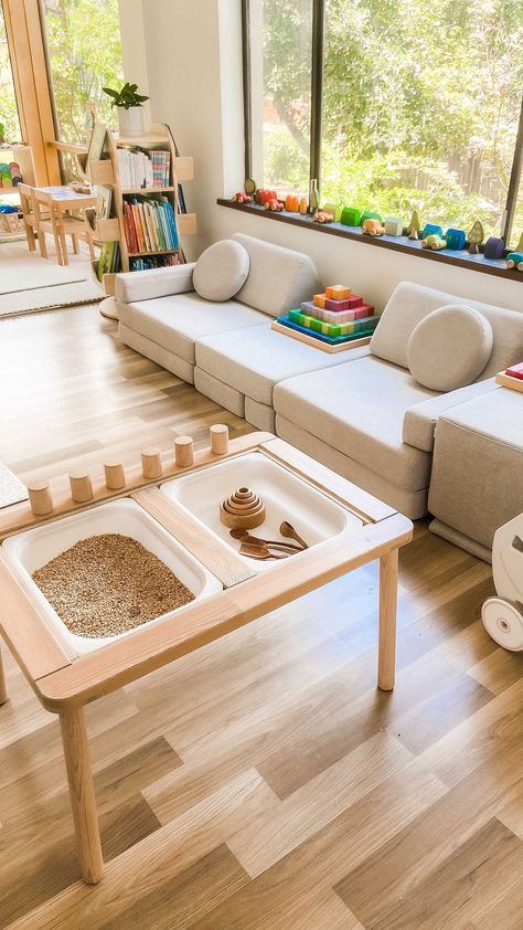 Homeschool Montessori Room, Montessori Play Space, Playroom Ideas Aesthetic, Childminding Room Ideas, Childminders Playroom, Montessori Living Room, Daycare Montessori, Playroom Ideas For Kids, Baby Play Area