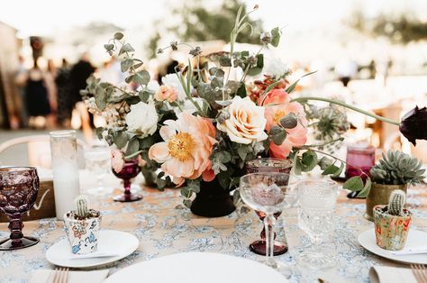 peony centerpiece French Countryside Wedding, Peonies Centerpiece, Filled Vases, Lakeside Wedding, Countryside Wedding, Table Wedding, Oval Table, Wedding Southern California, Wedding Tables