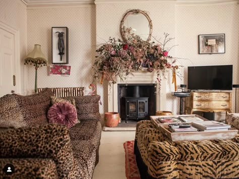 Hollywood Regency Interior Design, Boutique Names Ideas, Regency Interior Design, Faded Glamour, Animal Print Furniture, Regency Interior, Hollywood Regency Interior, Pearl Lowe, Love In London