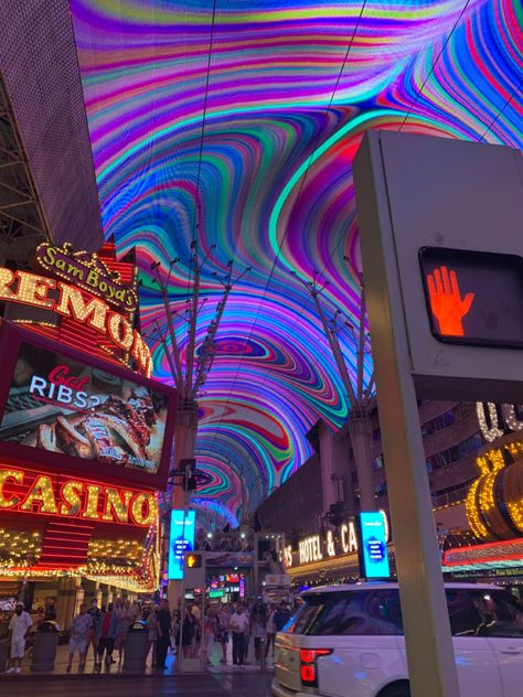 aesthetic fremont street las vegas The Vegas, Nevada Las Vegas, Las Vegas California, Vegas Vision Board, Alcohol Asethic, Vegas Asethic, Las Vegas Nature, Las Vegas Fremont Street, Vegas Hotel Aesthetic