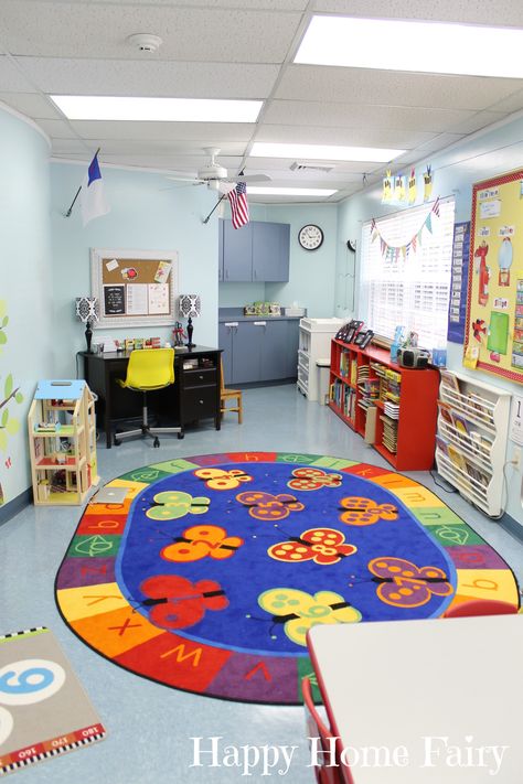 Happy Home Fairy (pib) - small-space classroom setup Small Preschool Classroom, Small Preschool Classroom Layout, Small Classroom Setup, Preschool Room Layout, Preschool Classroom Layout, Small Classroom, Preschool Classroom Setup, Home Daycare Ideas, Daycare Spaces