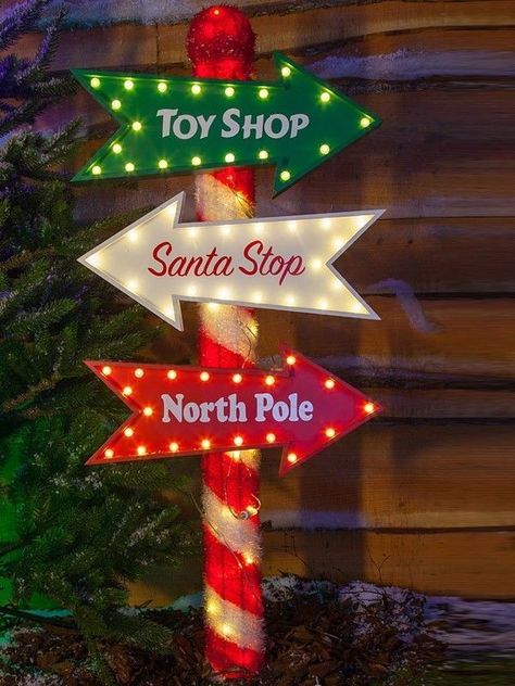 Outdoor Christmas Diy, Lights Trees, Christmas Garden Decorations, Outside Christmas Decorations, Decorations Lights, Gingerbread Christmas Decor, Christmas Yard Art, Ideas Navidad, Christmas Yard Decorations