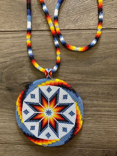 Bead Jewelry Patterns, Beaded Medallion, Bead Bottle, Seed Bead Art, Quill Work, Native American Beadwork Patterns, Seed Bead Jewelry Patterns, Bead Hair, Native Beading Patterns