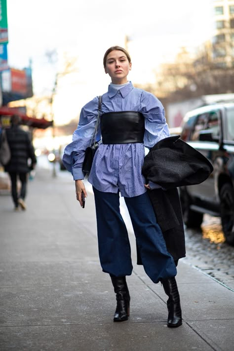 New York Fashion Week Street Style, Nyfw Street Style, Looks Street Style, Street Style Paris, Autumn Street Style, Street Style Inspiration, Mode Inspo, Outfit Look, Cool Street Fashion