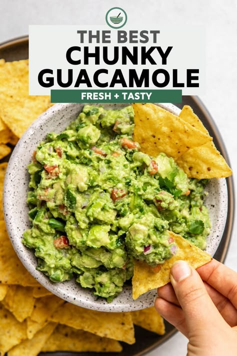 Chunky Guacamole Recipe, Poblano Recipes, Guacamole Dip Recipes, Creamy Guacamole, Guacamole Recipes, Homemade Guacamole Recipe, Easy Homemade Salsa, Guacamole Ingredients, Best Guacamole