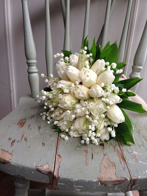 <3 Wedding Bouchet, Tulip Bouquet Wedding, Tulip Bridal Bouquet, White Tulip Bouquet, Lily Of The Valley Bouquet, Wedding Flowers Tulips, Tulip Wedding, Deco Champetre, Bridal Bouquet Flowers