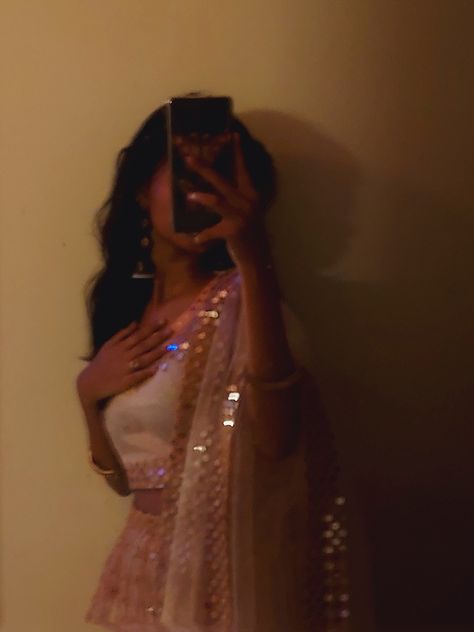 Desi Dress, Desi Vibes, Desi Fits, Desi Aesthetics, Desi Outfits, Desi Fashion Casual, Self Portrait Poses, Indian Dresses Traditional, Stylish Photo Pose