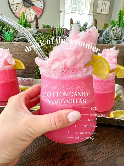 21st Birthday Signature Drink, Fun Pink Alcoholic Drinks, Pink Alcoholic Drinks For A Party Tequila, Yummy Mixed Drinks Alcohol, Pretty Alcoholic Drinks Aesthetic, Pink Liquor Drinks, Cherry Drinks Alcoholic, Cute Drink Recipes, Pretty Drinks Alcohol