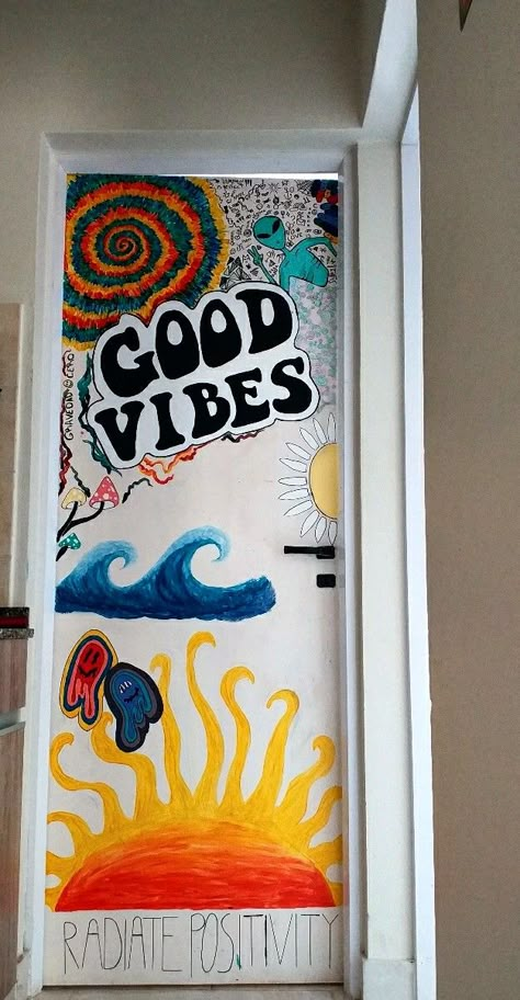 Wall Art Bedroom Paint Aesthetic Vintage, Room Door Painting Ideas, Painting Door Ideas Bedrooms, Door Art Bedroom Paint Aesthetic, Door Design Painting Ideas, Door Painting Ideas Bedroom Boho, Room Door Painting Ideas Creative, Door Paint Design, Door Art Bedroom Paint