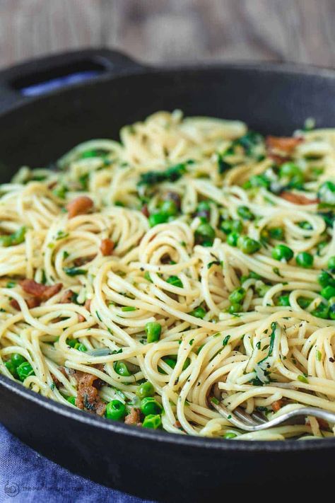 Peas With Pancetta, Meditterean Recipes, Fresh Pea Recipes, Panchetta Recipes, Peas And Pancetta, Pasta And Peas, Pancetta Recipes, Mediterranean Dinner, Pancetta Pasta