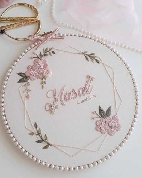 Pola Macrame, Embroidery Hoop Art Diy, Hand Embroidery Patterns Free, Needle Painting, Simple Hand Embroidery Patterns, Ribbon Embroidery Tutorial, Diy Embroidery Designs, Hand Embroidery Patterns Flowers, Hand Embroidery Videos