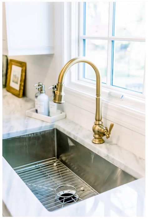 Stainless Sink Gold Faucet, Stainless Steel Sink Brass Faucet, Stainless Steel Sink With Brass Faucet, Silver Sink With Gold Faucet, Stainless Sink With Brass Faucet, Brass Faucet Stainless Sink, Brass Kitchen Faucet With Stainless Sink, Brass Sink Kitchen, Gold Faucet With Stainless Steel Sink