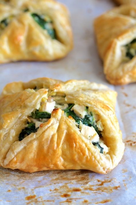 Puff Pastry Recipes Dinner, Savoury Pastry Recipe, Savoury Pastry, Savory Puff Pastry, Caramelised Onion Tart, Puff Pastry Crust, Pastry Recipe, Savory Pastry, Puff Pastry Recipes