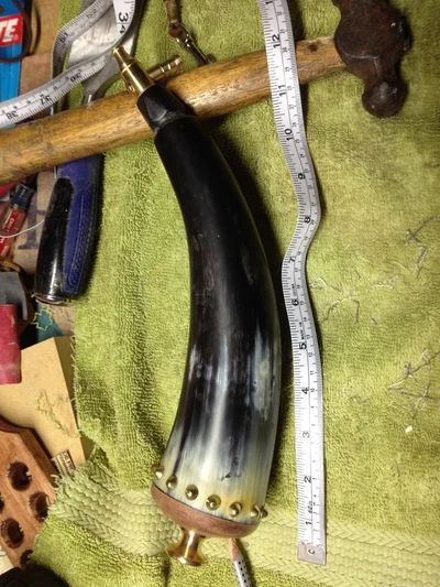 How to Make a Powder Horn : 7 Steps - Instructables Reloading Data, Scrimshaw Art, Leather Working Projects, Colonial Life, Cow Stuff, Antler Crafts, Powder Horn, Rustic Inspiration, Mountain Men