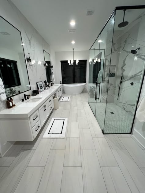 His And Hers Toilets Master Bath, Big House Bathroom, Dream House Master Room, Big White Bathroom, Him And Her Bathroom, Large Master Bath Ideas, Bathroom In Room, Boujee Bathroom, Modern Mansion Bathroom