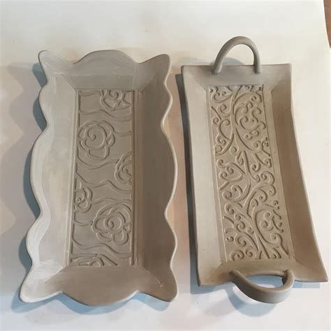 Terrific No Cost Slab Pottery ideas Style Image result for Slab Pottery Ideas for Beginners #Cost #ideas #Pottery #Slab #Style #Terrific Pottery Texture, Handbuilt Pottery, Slab Ceramics, Beginner Pottery, Pottery Platter, Pottery Projects, Pottery Form, Pottery Handbuilding, Ceramic Platters