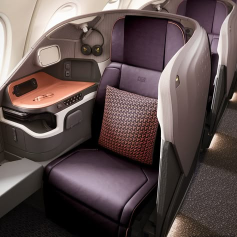 Business Seat Plane, Business Class Singapore Airlines, Singapore Airlines Business Class Travel, Airplane Interior Design, First Class Airline, Business Class Travel, Jet Interior, Airplane Interior, Private Jet Interior