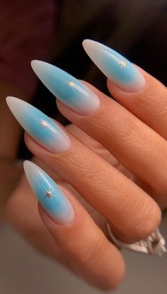 Light Blue Nails Summer, Aura Nails Blue, Aura Nail Designs, Blue Aura Nails, Aura Azul, Aura Nail, Blue Nail Design, Nail Art Bleu, Nails Aura