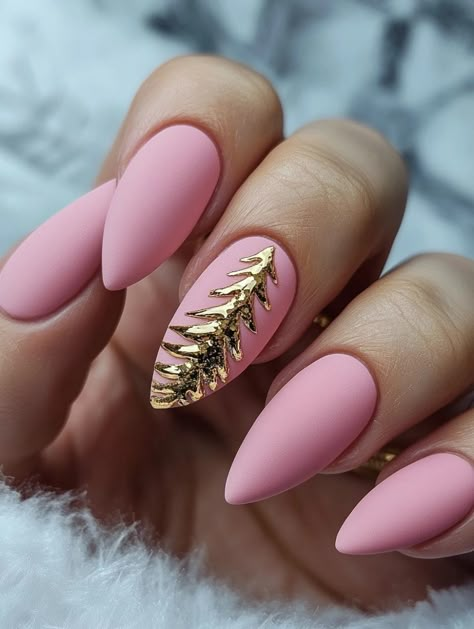 14 Creative Pink Christmas Nails for Every Style Pink Manicures, Pink Holiday Nails, Red And Green Nails, Pink Christmas Nails, Gradient Nail Design, Makeup Nails Art, Pink Manicure, Elegant Nail Designs, Holiday Nail Designs