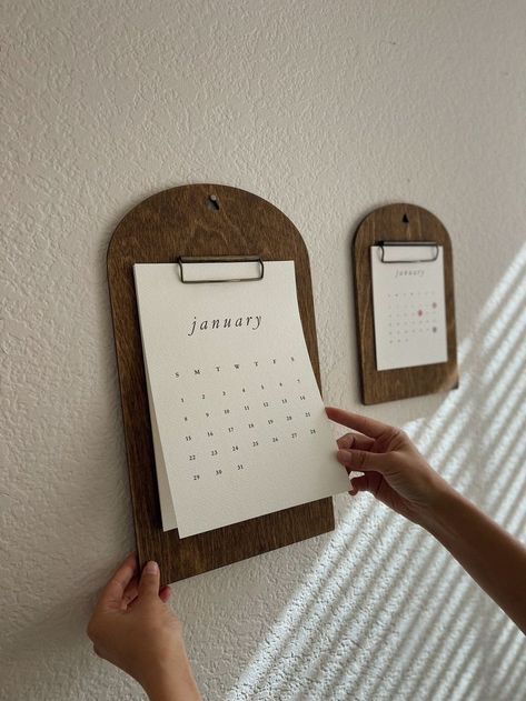 Paper Calendar On Wall, Wall Calendar Design Ideas Creative, 2024 Wall Calendar, Diy Wall Calendar Ideas, Minimalist Calendar Design, Desk Calendar Diy, Diy Wall Calendar, Calendar Minimalist, Wall Calendar Design