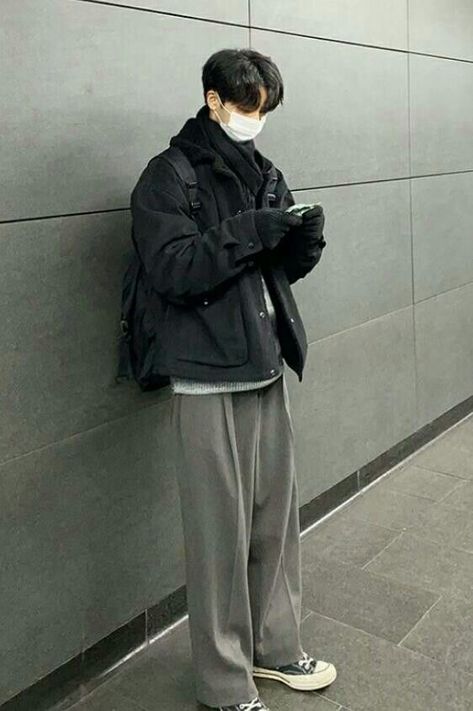 Korean Guy Aesthetic Outfit, Gray Pants Korean Outfit, Guys Winter Outfits Aesthetic, Men’s Fashion Turtleneck, Korean Street Fashion Mens Winter, Asian Men Aesthetic Outfits, Asian Aesthetic Outfits Men, Kdrama Mens Fashion, Men Style Aesthetic