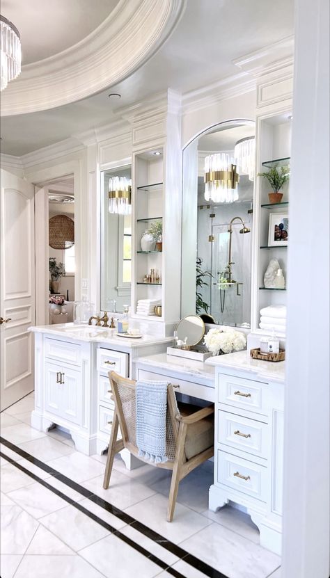 Bathroom With Two Mirrors, Jackie Aina House, Two Mirrors, Jackie Aina, My Bathroom, Bathroom Suite, Home Inspo, The Master, Future House