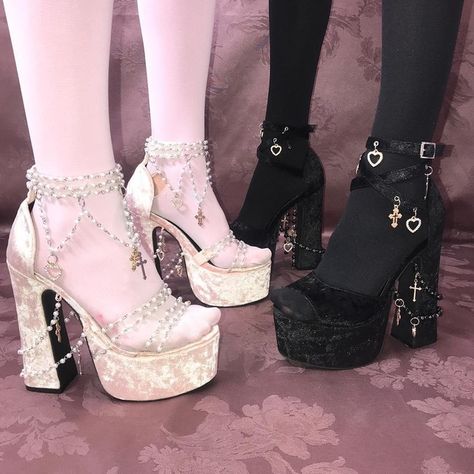 Goth Shoes, Dr Shoes, Kawaii Shoes, Corpse Bride, Aesthetic Pics, Aesthetic Shoes, Pretty Shoes, Dream Shoes, Yohji Yamamoto