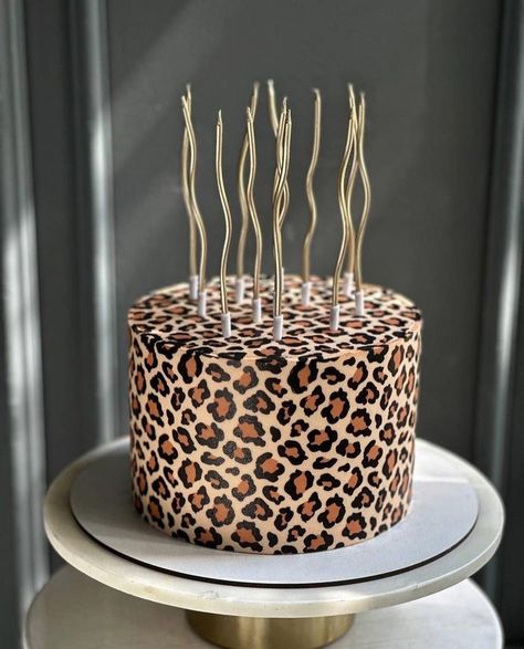 Cheetah Birthday Cakes, Glamour Cake, Leopard Cake, Leopard Print Cake, Cheetah Birthday, Leopard Birthday, Tiger Cake, 12th Birthday Cake, Candles Cake