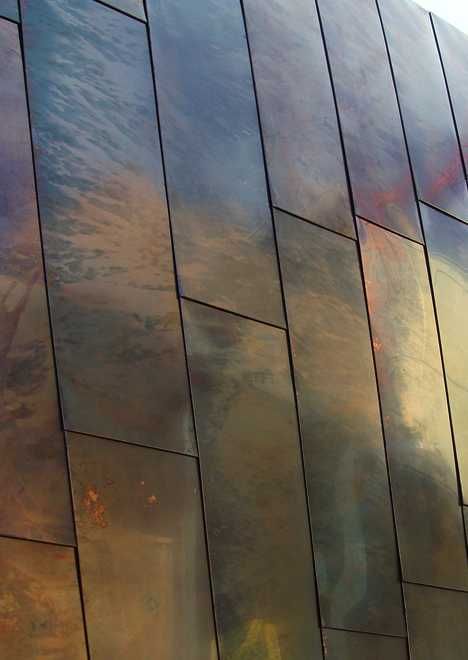 Looks expensive but is really nice and is there likely to be an alternative that could be considered for the exterior cladding details Wall Colour Texture, Copper Cladding, Cladding Texture, Cladding Ideas, Exterior Wall Cladding, Steel Cladding, External Cladding, Metal Facade, Texture Ideas