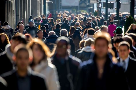 A Bystander's Effect Crowds Of People, Survival Stuff, Street Marketing, Urban Survival, Gray Man, Work Ethic, Papa Francisco, Survival Prepping, In Case Of Emergency