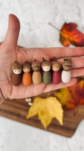 Acorn Crafts, Waldorf Crafts, Deco Nature, Idea Room, Autumn Crafts, Wooden Pegs, Nature Crafts, Peg Dolls, Crafts Ideas