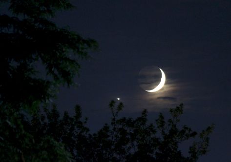 Crescent and Venus - Moon: NASA Science The Moon Is Beautiful, Look At The Moon, Moon Pictures, Dark Paradise, Moon Photography, Moon Lovers, Beautiful Moon, The Night Sky, Night Aesthetic