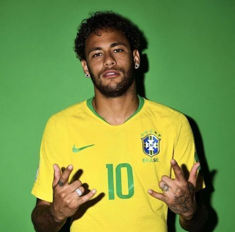 Neymar Jr, The Endless, The Millions, Soccer Players, Neymar, Football Players, Brazil, A Man, Take A