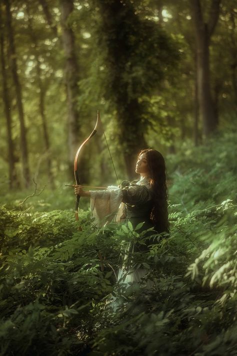 Forest Elf Aesthetic, Woodland Elves, Princess Photography, Woodland Elf, Fairy Photoshoot, Lost Lands, Fairytale Aesthetic, Forest Elf, Fotografi Vintage