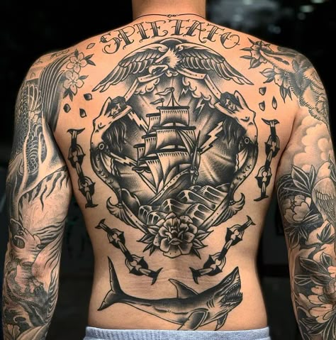 Traditional Tattoo Back Piece, Traditional Tattoo Arm, Traditional Back Tattoo, Traditional Tattoo Man, Tattoo Espalda, Old School Ink, Traditional Black Tattoo, Ma Tattoo, Sailor Tattoos