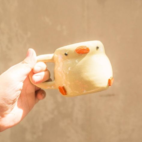 Cool Mug Ideas, Pottery Soup Bowls, Cute Clay Bowl, Cute Pottery Ideas, Duck Mugs, Cool Cups, Cute Ceramic Mugs, Duck Mug, Duck Stuff