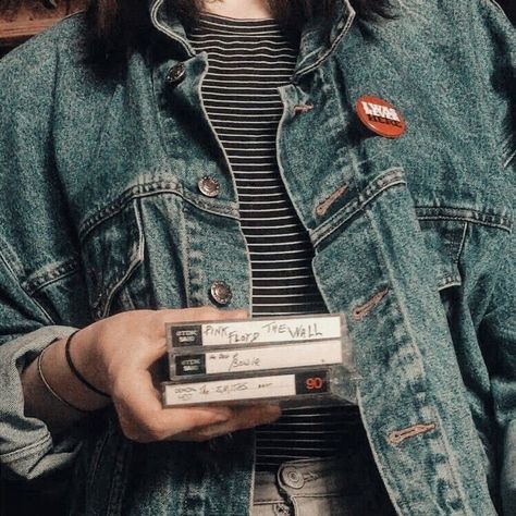 80’s Aesthetic, Grid Girl, Haley Lu Richardson, Robin Buckley, Motos Vintage, Nancy Wheeler, 80s Aesthetic, 80s Vibes, Stranger Things Aesthetic