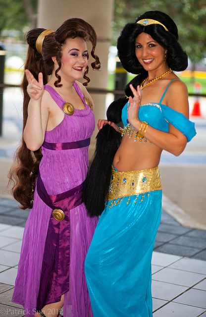 2 awesome disney cosplays Jasmine Costume Kids, Royal Cosplay, Disney Cosplay Ideas, Crazy Cosplay, Free Birthday Wishes, Disney Photoshoot, Megara Hercules, Cosplay Disney, Disney Live Action Movies